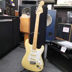 FENDER JAPAN ST72-70M CST-50