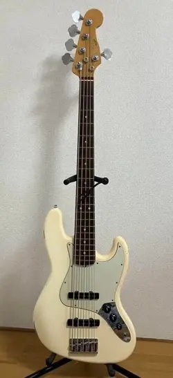 FENDER AMERICAN PROFESSIONAL JAZZ BASS V FROM JAPAN