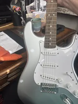 FENDER SQUIER AFFINITY STRATOCASTER