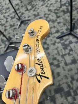 PRECISION BASS FENDER 