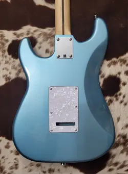 STRATOCASTER LIGHT BLUE