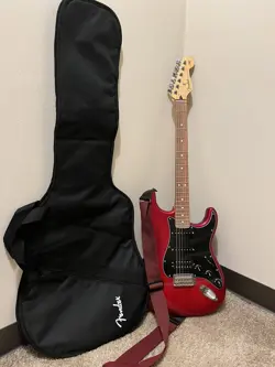 FENDER SPECIAL EDITION PLAYER STRATOCASTER HSS PAU FERRO FRETBOARD + GIG BAG