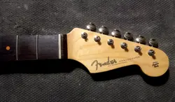 STRATOCASTER NO RELIC