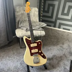 AMERICAN ORIGINALS 60S FENDER JAZZ MASTER CREAM RELIC