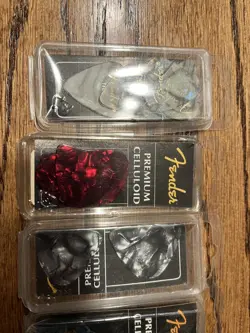 GUITAR PICKS LOT