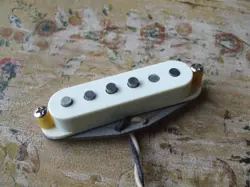 FENDER PURE VINTAGE '65 STRATOCASTER PICKUP WHITE COVER