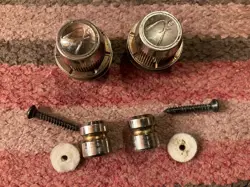 FENDER F LOGO GUITAR STRAP LOCKS