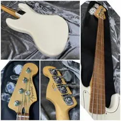 FRETLESS FENDER MEXICO
