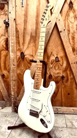 2010 FENDER STRATOCASTER ELECTRIC GUITAR - OLYMPIC WHITE MAPLE NECK W/HARD CASE