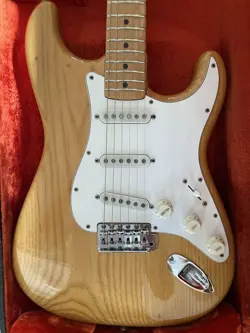 1974 STRATOCASTER NATURAL