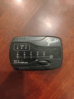 FENDER AT-3 AUTO GUITAR & BASS TUNER