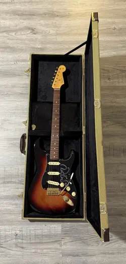 FENDER STEVIE RAY VAUGHAN STRATOCASTER PARTSCASTER