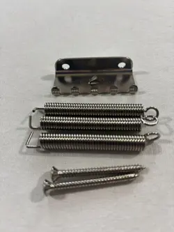 2019 FENDER STRATOCASTER PLAYER SERIES TREMOLO CLAW SPRINGS & SCREWS
