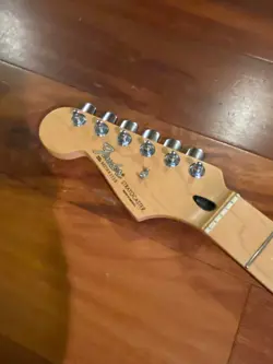 2001 GENUINE FENDER