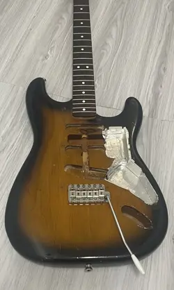 SERIES GUITAR STRAT