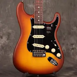 FENDER FSR AMERICAN PERFORMER SPRUCE STRATOCASTER HONEY BURST MADE IN USA