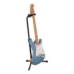 GUITAR/STRATOCASTER FENDER