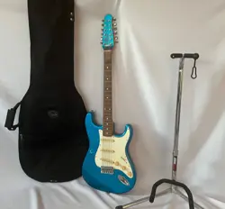 2004 FENDER STRATOCASTER XII ST-12   12 STRING ELECTRIC GUITAR W CASE & STAND