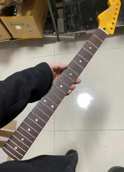 HAND 22FRETS YELLOW