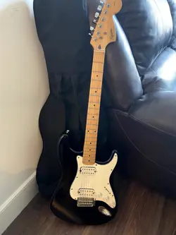 SQUIER STRATOCASTER BY FENDER - BLACK, STANDARD SERIES