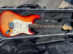 2008 FENDER AMERICAN STANDARD STRATOCASTER HSS – SIENNA SUNBURST – SUPER CLEAN!