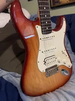 STRATOCASTER HSS –