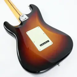 ULTRA STRATCASTER USED