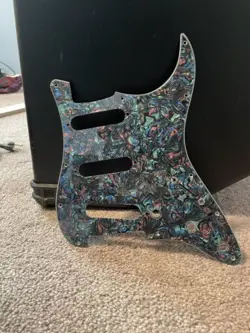 FENDER STRATOCASTER PICKGUARD