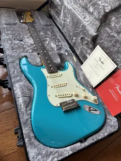 2021 FENDER AMERICAN PROFESSIONAL II STRATOCASTER - MIAMI BLUE