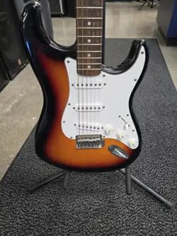 FENDER STRATOCASTER CHINA