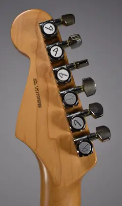 ELITE STRATOCASTER AGED