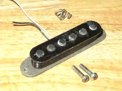 FENDER 1977 GREY BOTTOM STRATOCASTER BRIDGE PICKUP