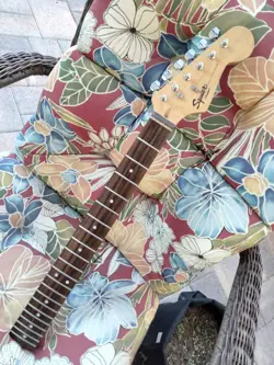 FENDER SQUIER BULLET STRAT ROSEWOOD NECK LOADED WITH TUNERS