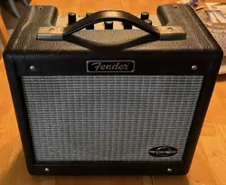 FENDER G-DEC - JUNIOR GUITAR AMPLIFIER