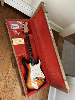 FENDER STRAT ULTRA