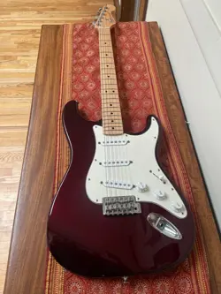 FENDER STANDARD STRAT ELECTRIC GUITAR MIM 2005