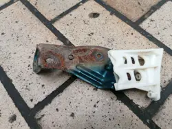 FRONT BRACKET FENDER