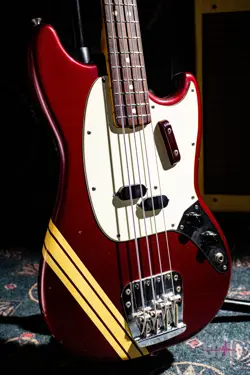 FENDER MUSTANG BASS 