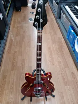 CORONADO BASS   MODEL NO. FENDER 1967 CORONADO BASS   FENDER