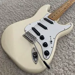 JV STRATOCASTER FENDER