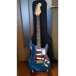 FENDER DELUXE PLAYERS STRATOCASTER
