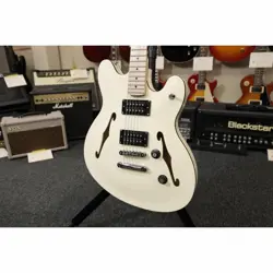 9570 SQUIER BY FENDER STARCASTER WHITE