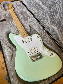 SQUIER MINI ELECTRIC GUITAR MINT GREEN FENDER