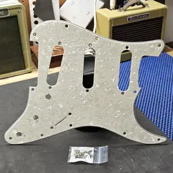 4-PLY PEARLOID WHITE STRAT PICKGUARD FOR SSS FENDER STRATOCASTER ELECTRIC GUITAR