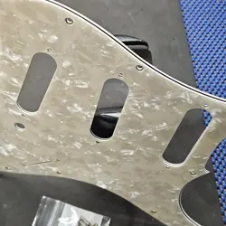 STRAT PICKGUARD FOR