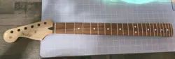 FENDER STANDARD SERIES STRATOCASTER NECK 21 MEDIUM JUMBO FRETS - NATURAL