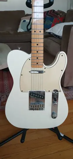 FENDER 6 STRING SOLID ELECTRIC GUITAR - WHITE