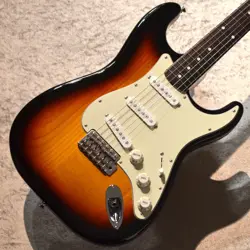 STRATOCASTER 3-COLOR SUNB