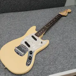 FENDER USA AMERICAN PERFORMER MUSTANG ELECTRIC GUITAR 187521