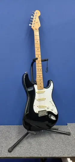 FENDER USA AMERICAN STANDARD STRATOCASTER 9335